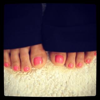 Constance Marie feet photo thumbnail