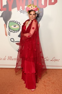 Constance Marie feet photo thumbnail