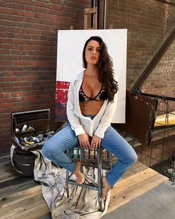 Constance Nunes feet photo 8