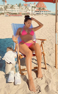 Constance Nunes feet photo 19