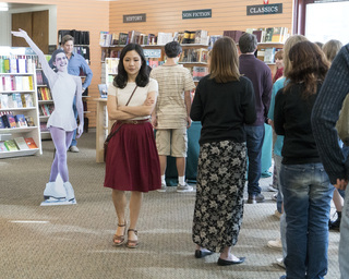 Constance Wu feet photo thumbnail
