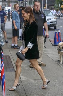 Constance Wu feet photo thumbnail