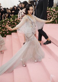 Constance Wu feet photo thumbnail