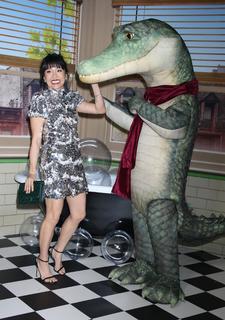 Constance Wu feet photo thumbnail