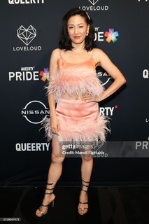 Constance Wu feet photo thumbnail