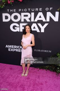Constance Wu feet photo thumbnail