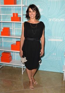 Constance Zimmer feet photo thumbnail