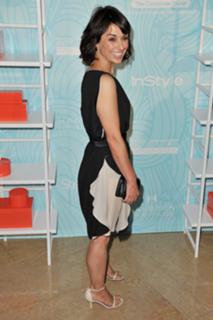 Constance Zimmer feet photo thumbnail