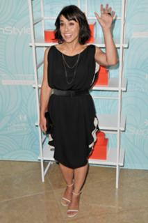 Constance Zimmer feet photo thumbnail