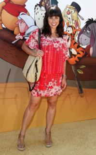 Constance Zimmer feet photo thumbnail