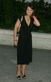 Constance Zimmer feet photo thumbnail