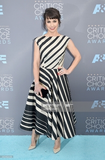 Constance Zimmer feet photo thumbnail