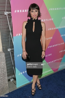 Constance Zimmer feet photo thumbnail