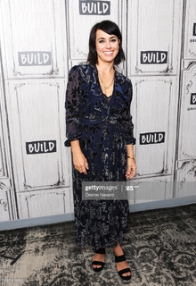 Constance Zimmer feet photo thumbnail