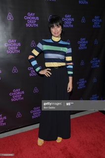 Constance Zimmer feet photo thumbnail