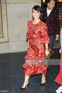 Constance Zimmer feet photo thumbnail