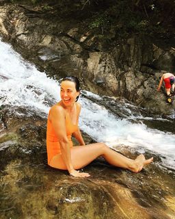 Constance Zimmer feet photo thumbnail