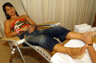 Constance Zimmer feet photo thumbnail