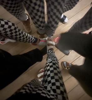 Constance Zimmer feet photo thumbnail