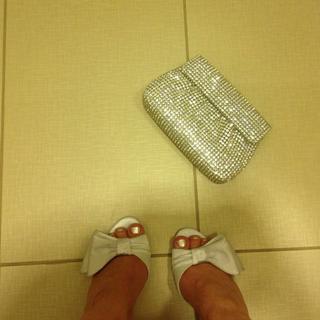 Constance Zimmer feet photo thumbnail