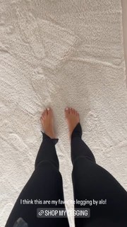 Coral Simanovich feet photo 3