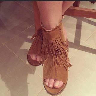 Coralie Porrovecchio feet photo 5