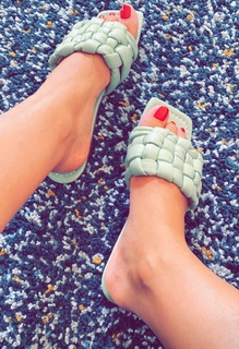 Coralie Porrovecchio feet photo 3