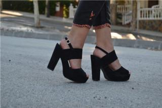 Corina Randazzo feet photo 4