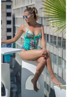 Corina Randazzo feet photo 9