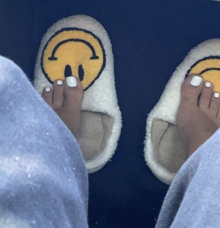 Corinna Kopf feet photo thumbnail
