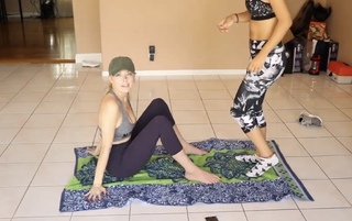Corinna Kopf feet photo thumbnail