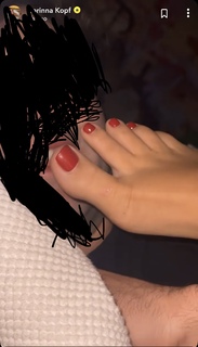 Corinna Kopf feet photo thumbnail