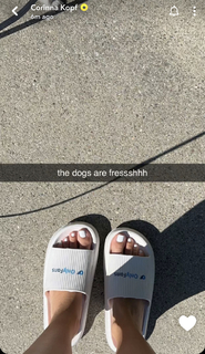 Corinna Kopf feet photo thumbnail
