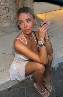 Corinna Kopf feet photo thumbnail