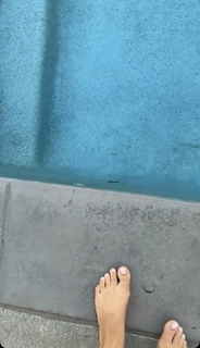 Corinna Kopf feet photo thumbnail