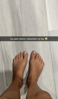 Corinna Kopf feet photo thumbnail