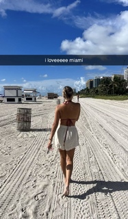 Corinna Kopf feet photo thumbnail