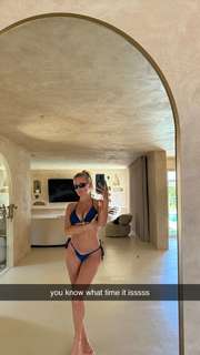 Corinna Kopf feet photo thumbnail