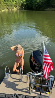 Corinna Kopf feet photo thumbnail
