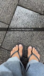Corinna Kopf feet photo thumbnail