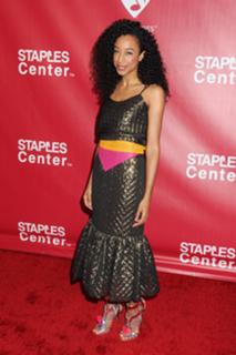 Corinne Bailey Rae feet photo 12