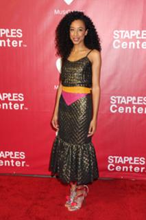 Corinne Bailey Rae feet photo 10