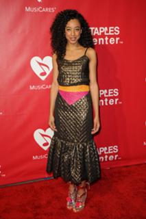 Corinne Bailey Rae feet photo 9