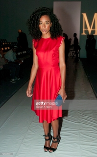 Corinne Bailey Rae feet photo 14