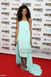 Corinne Bailey Rae feet photo 12