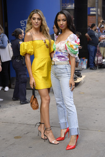 Corinne Foxx feet photo 10