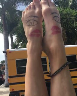 Corinne Nicewick feet photo 1