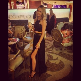 Corinne Olympios feet photo 18