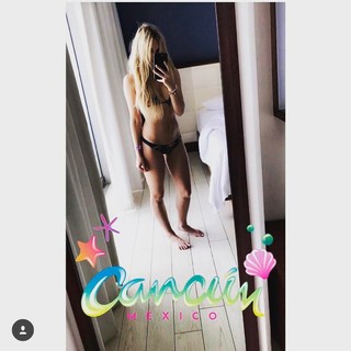 Corinne Olympios feet photo 12