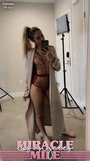 Corinne Olympios feet photo 9